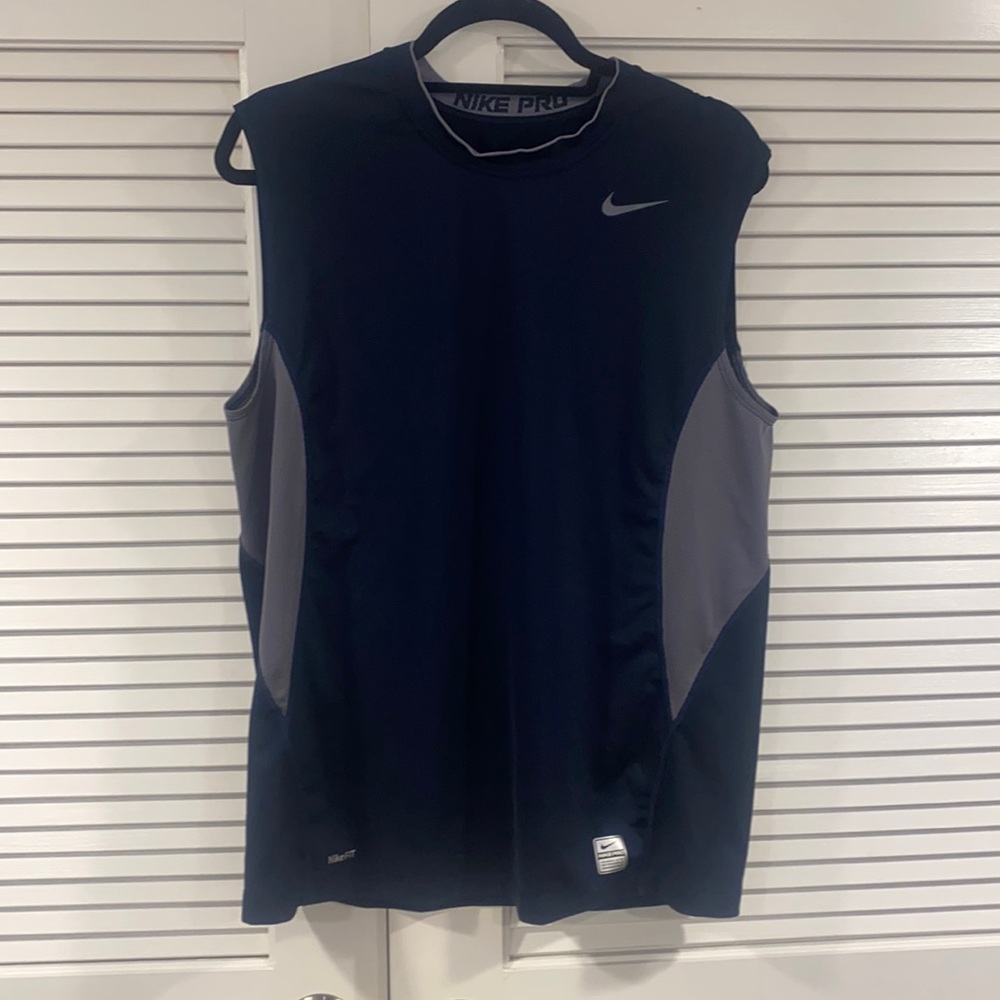 Nike Sleeveless athletic shirt L